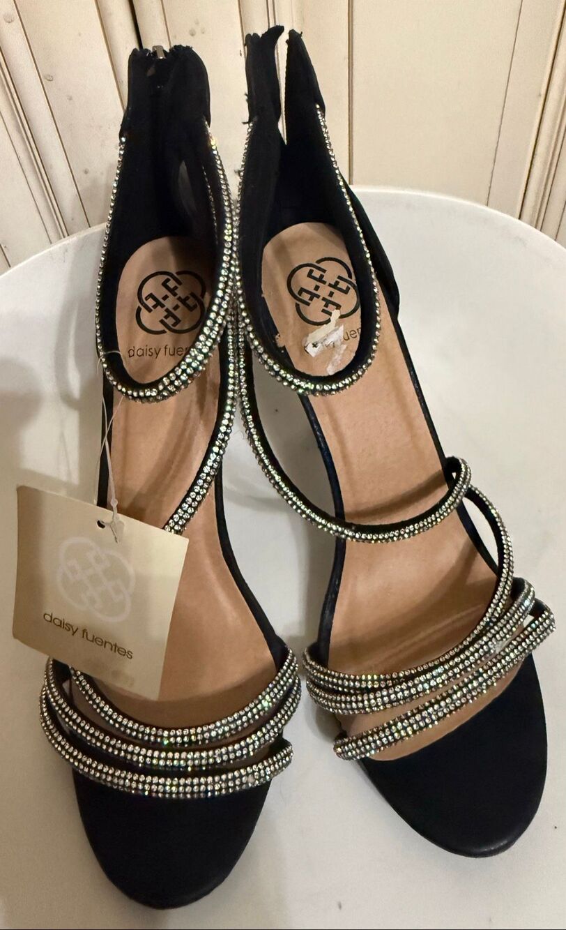 Daisy Fuentes Women’s Vegan Leather Rhinestone Strappy Heels Black Size 9 NWT